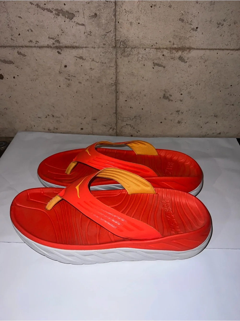 HOKA ONE ONE Ora Recovery Flip Sandals Fiesta Amber Yellow Men's 8 Orange